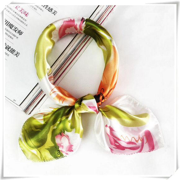 Accessories - Vintage style satin scarf head NWOT